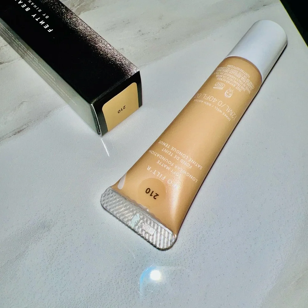 Matte Foundation Fenty 210 Foundation FENTY BEAUTY Pro FIL'TR Soft Matte Foundation 210 Travel Sz NEW IN BOX FREE  SHIP